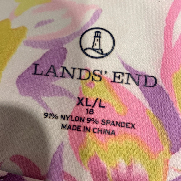 E woman’s Lands End casual floral stretch long sleeve regular size top XL. - Picture 3 of 3